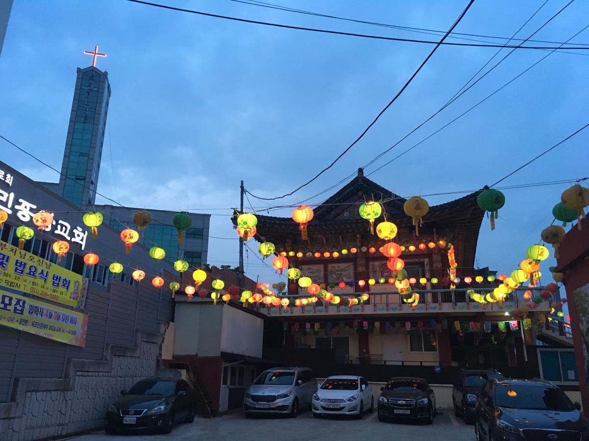 Busan Backpackers Bagian luar foto